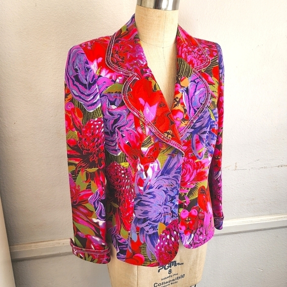 Escada Jackets & Blazers - Escada | Floral printed Blazer size 40‎